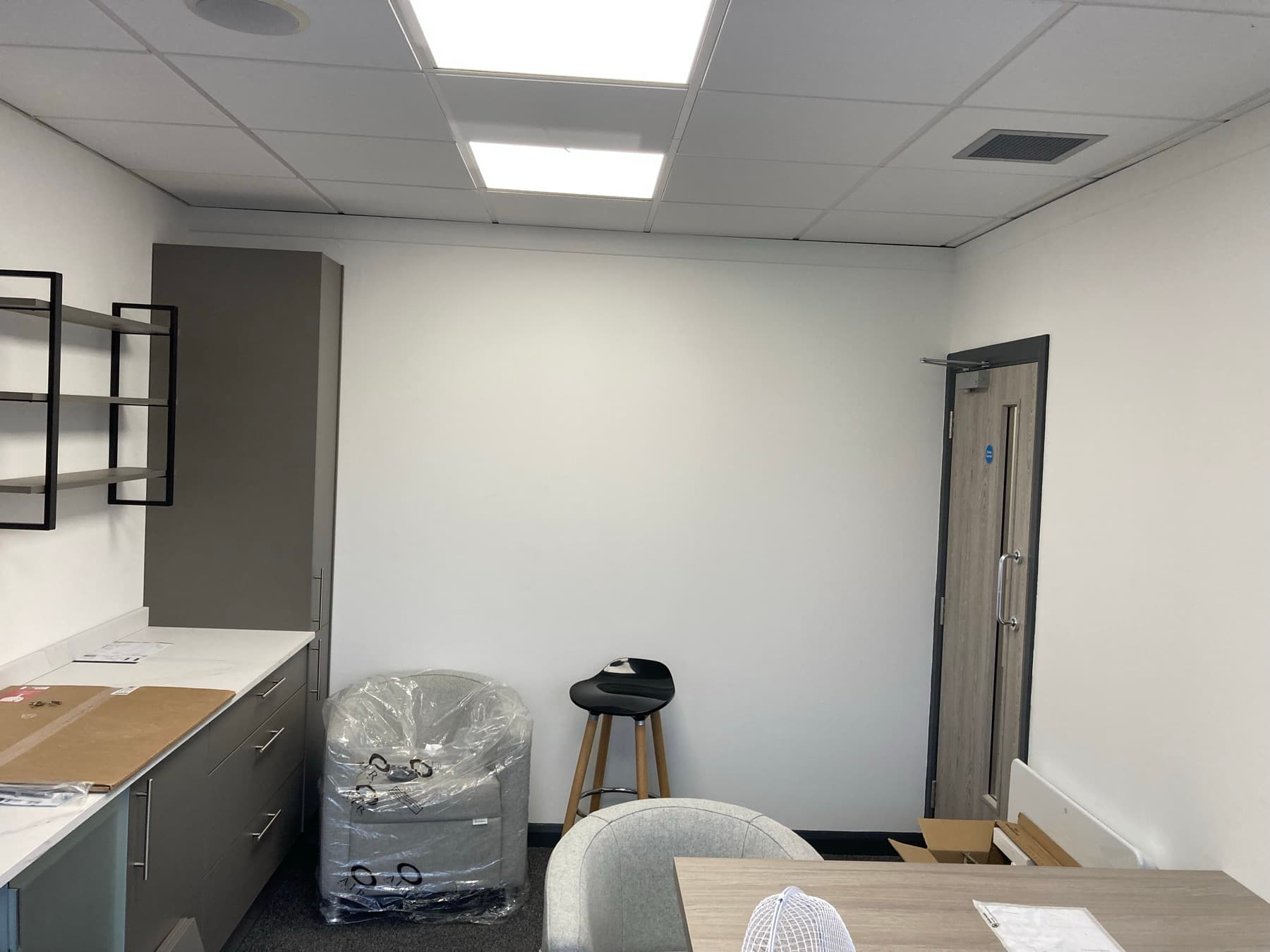 Corridor skirting and floor trim with sharp high-contrast lines