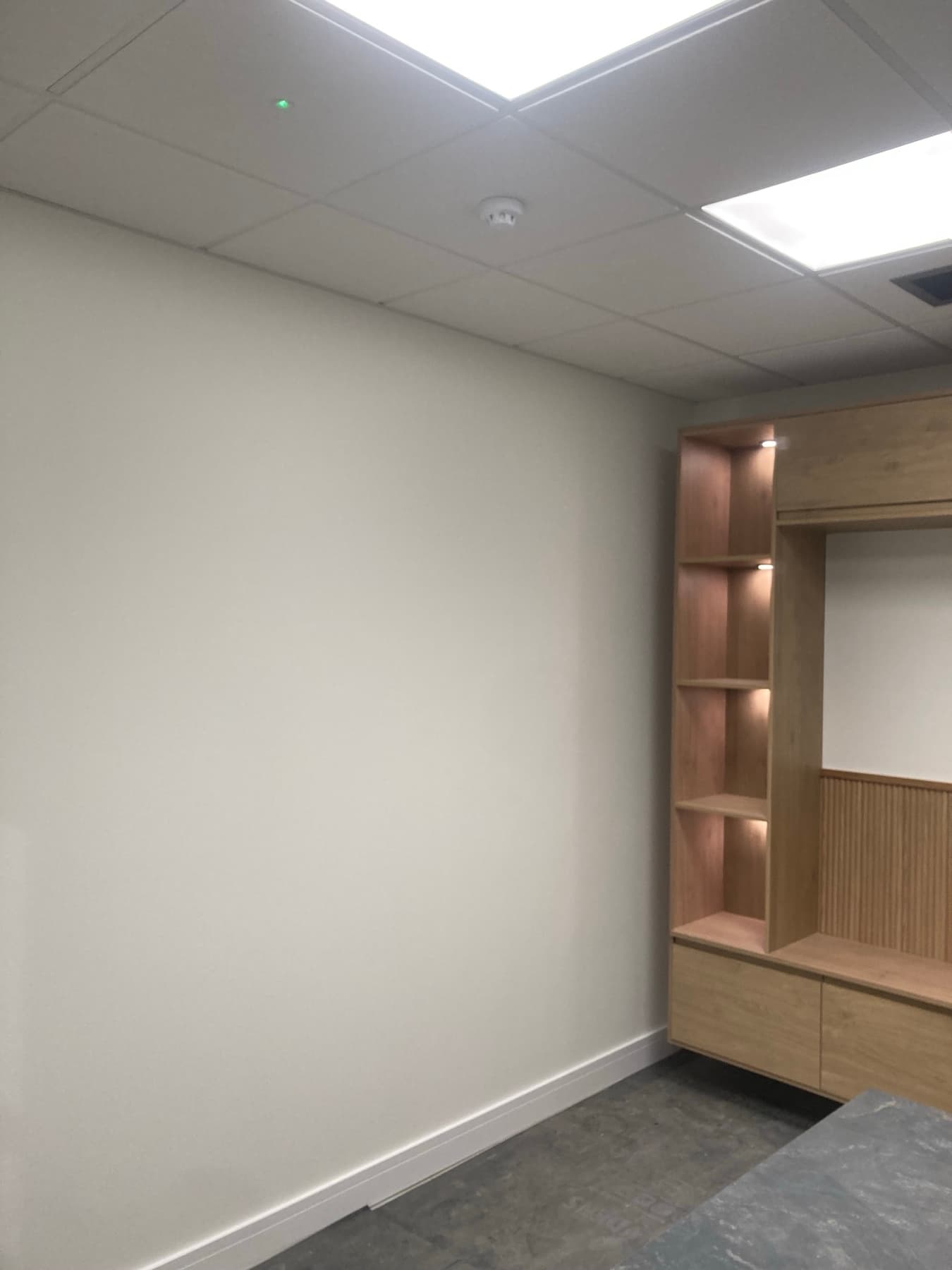 Corridor and stairwell area in hard-wearing emulsion